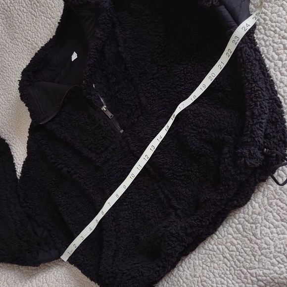 FP Movement XS Nantucket Fleece Black Sherpa Pullover - Picture 8 of 15